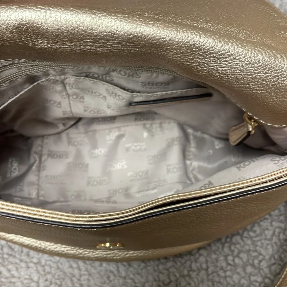 Michael Kors Gold leather medium purse. - Picture 5 of 7